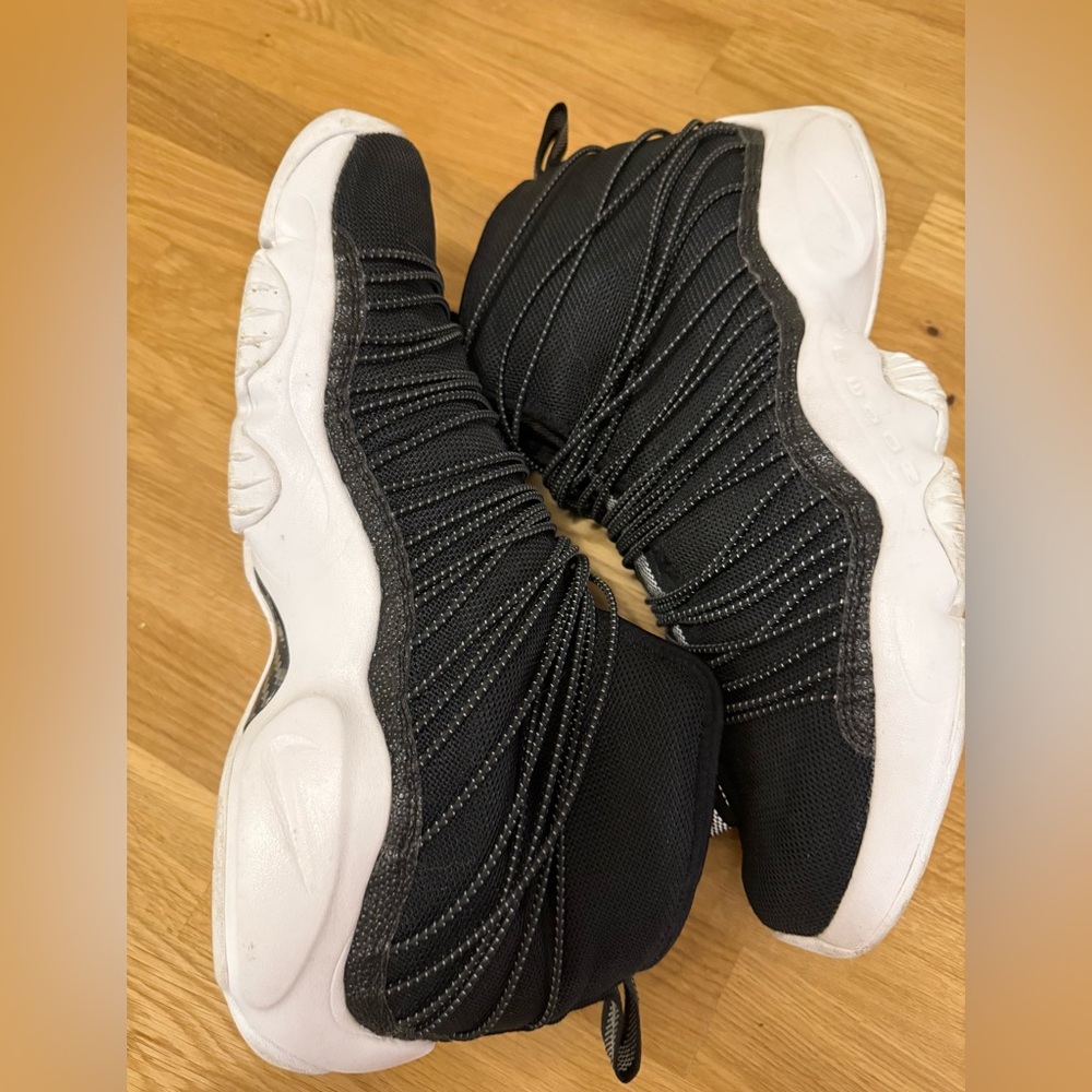 Nike Air Zoom size 15 Black and White Athletic Sneakers